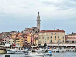 disabled_travel_croatia_harbor